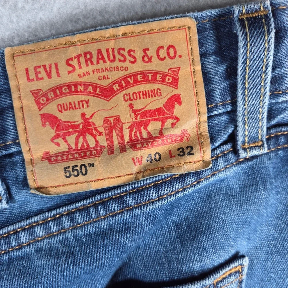 Levi's 550 Relaxed Fit Men's 40x32 Blue Medium Wash Denim Jeans W40 L32